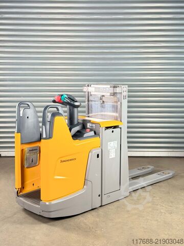 High lift truck driver Jungheinrich ERD 220 - Service Neu - Lithium Schnellladegerät