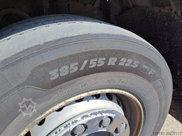 Standard tractor DAF XF 480 FT Space Cab