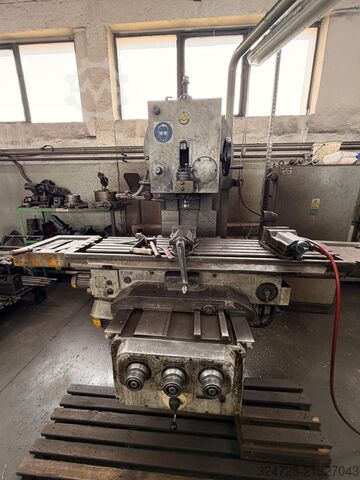 Vertical knee-type milling machine VEB Heckert FSS 400-2