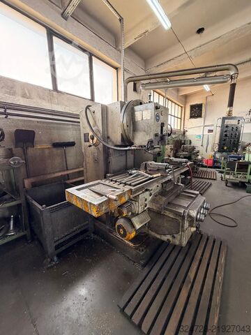 Vertical knee-type milling machine VEB Heckert FSS 400-2