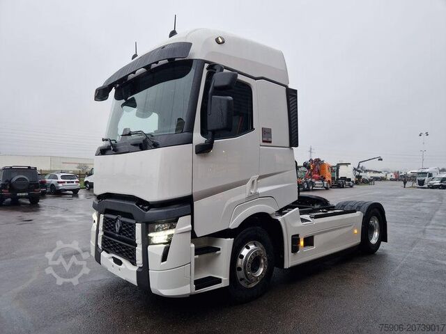 Standard tractor unit Renault T-Series