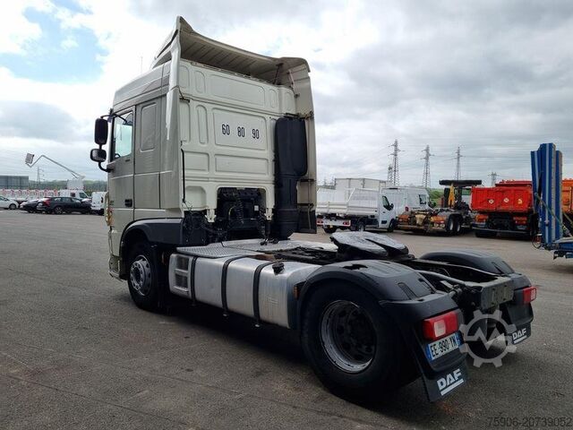 Standard tractor unit DAF XF460