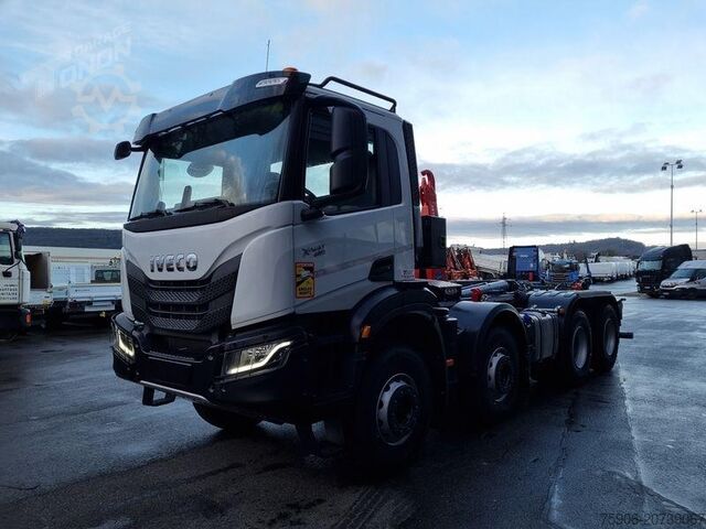 Tipper truck Iveco X-WAY
