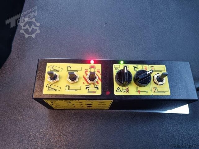 Tipper truck Iveco X-WAY