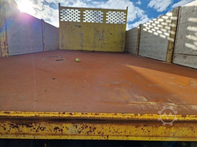 Tipper truck Renault Gamme C