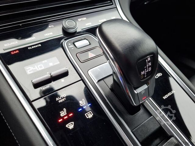 Weitere Nutzfahrzeuge Porsche Panamera