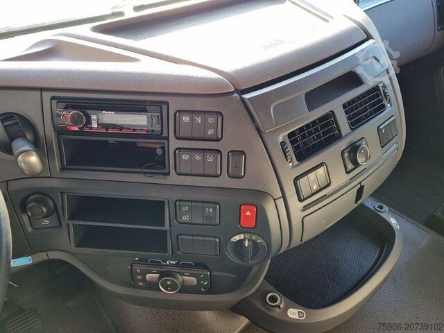 Standard tractor unit DAF XF