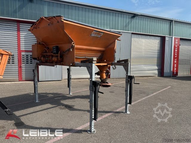 Agricultural machine UNIMOG 427/10 - U 1200*Kipper*2xZapfwelle*