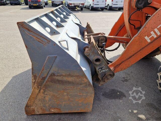 Knicklader Hitachi LX170E