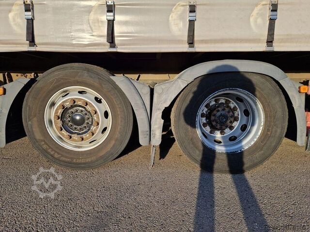 Wechselkoffer-Sattelauflieger MAN TGX