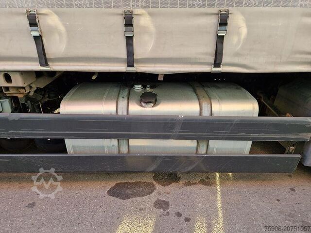 Wechselkoffer-Sattelauflieger MAN TGX