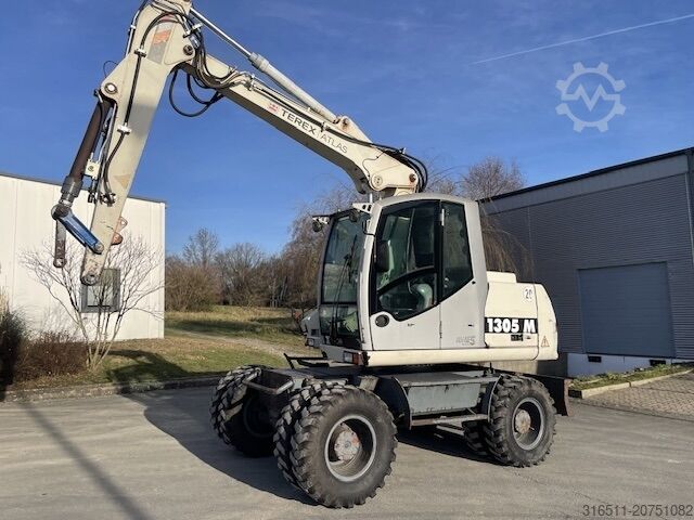 Mobilbagger ATLAS Terex 1305M mit Greifer