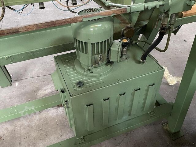 *RESERVIERT* Vertikale hydraulische Presse für Fenster- und Türrahmen