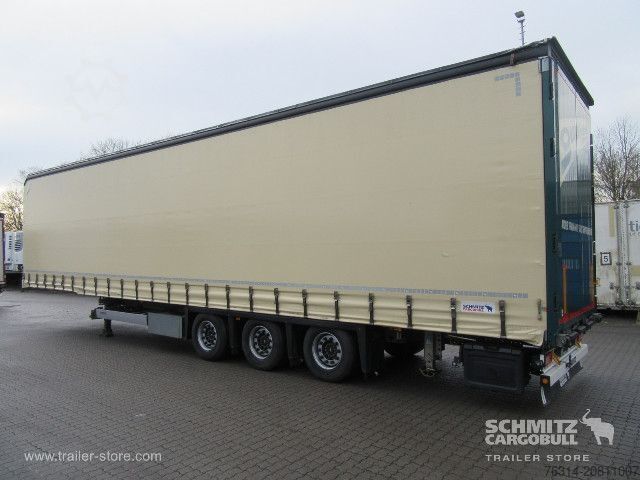 Auflieger mit Pritsche & Plane Schmitz Cargobull Curtainsider Mega Getränke