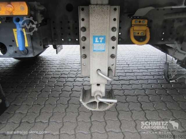 Auflieger mit Pritsche & Plane Schmitz Cargobull Curtainsider Mega Getränke