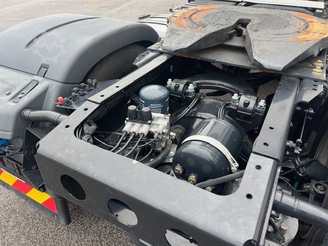 Standard SZM MAN TGX 18.470 4x2 BLS