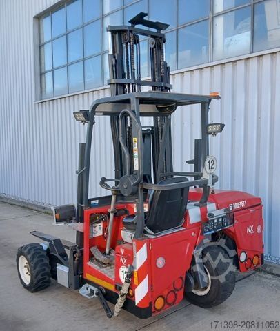 Geländestapler MOFFETT 4 Wege Mitnahmestapler M4 25.4 /ALLRAD nur 650h
