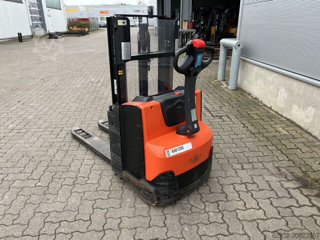 Hochhubwagen Toyota SWE 200 D