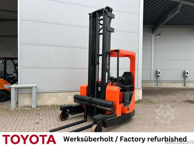 Vierwege Schubmaststapler Toyota FRE 270