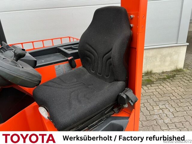 Vierwege Schubmaststapler Toyota FRE 270