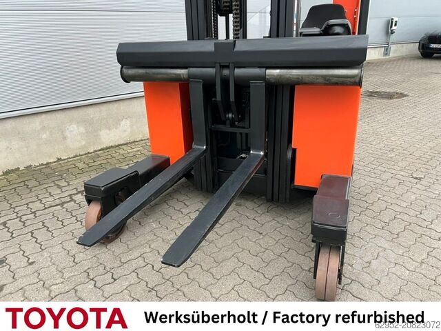 Vierwege Schubmaststapler Toyota FRE 270