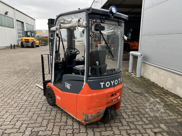 Elektro 3 Rad-Stapler Toyota 7 FBEST 15