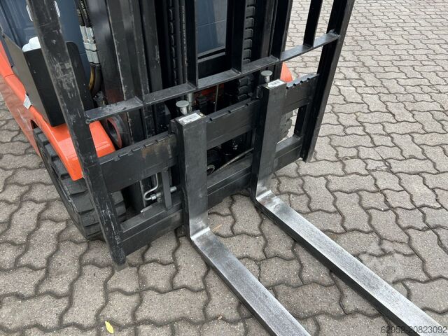 Elektro 3 Rad-Stapler Toyota 7 FBEST 15