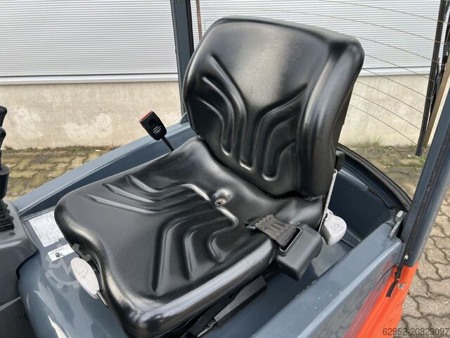 Elektro 3 Rad-Stapler Toyota 7 FBEST 15