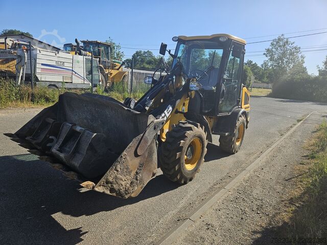 Wheel loader JCB 407