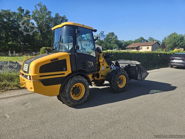 Wheel loader JCB 407