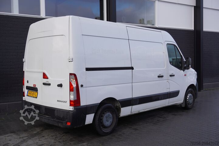 Kastenwagen Renault Master 2.3 dCi 135PK L2H2 EURO 6 - Airco - Navi...