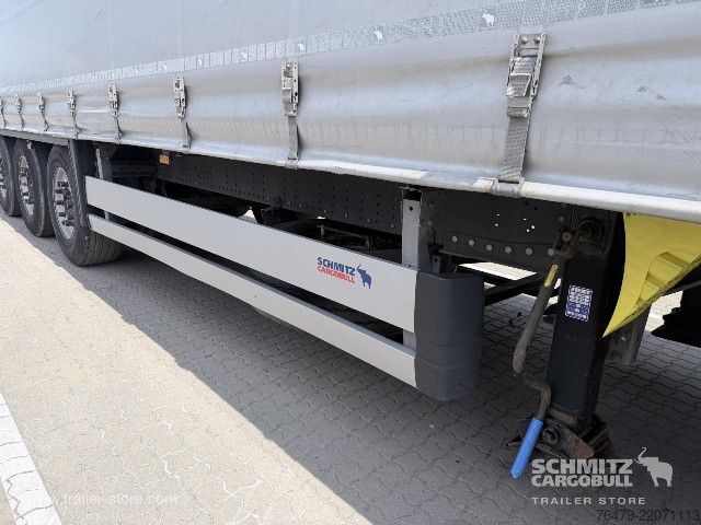 Auflieger mit Pritsche & Plane Schmitz Cargobull Curtainsider Standard