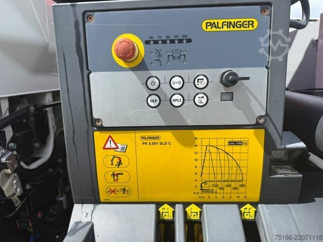Pick-up van FUSO FUSO 6S15 Pritsche KRAN PALFINGER Auslegung 11 m