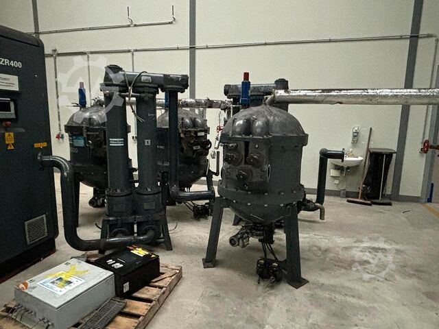 Screw compressor + air dryer Atlas Copco ZR 400-7,5