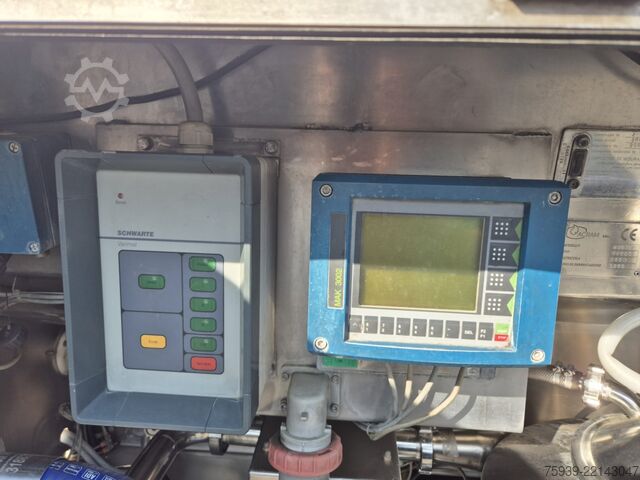 Tanker truck Mercedes Benz Atego 1529  Isoliert - Impeller Anlage