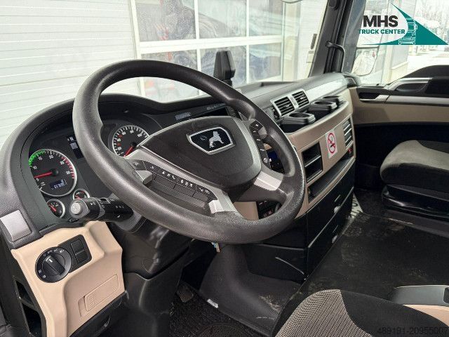 Volume tractor unit MAN TGX 18.460 4X2 LLS-U