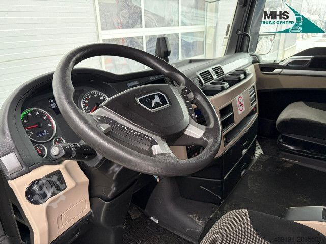 Volume tractor unit MAN TGX 18.460 4X2 LLS-U