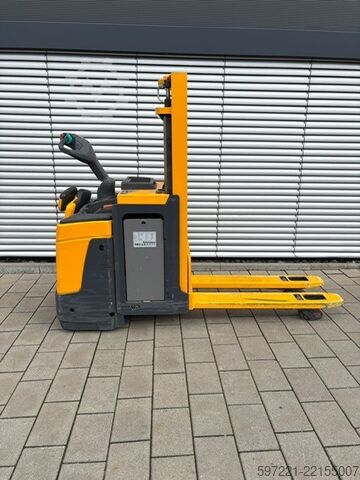 Pallet Stackers Jungheinrich ERD 220 KLPF