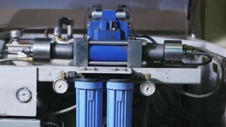 Waterjet cutting machine Flow Mach 4 4020 C