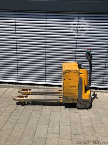 Electric Pallet Trucks Jungheinrich EJE 220 R