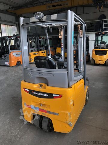 Electric - 3 wheels Jungheinrich EFG 215