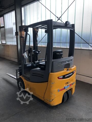 Electric - 3 wheels Jungheinrich EFG 215