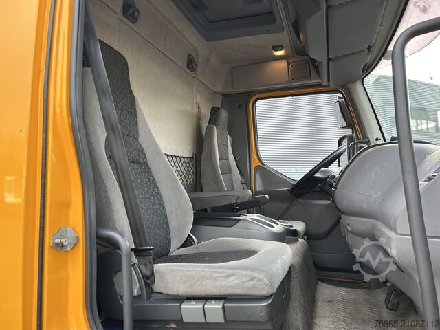 Koffer DAF FA LF45 160 Euro 5 EEV / 268 dkm / Box / Blad -...