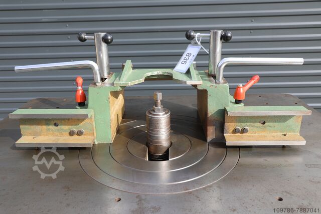 Milling machine with tilting spindle Casadei F110
