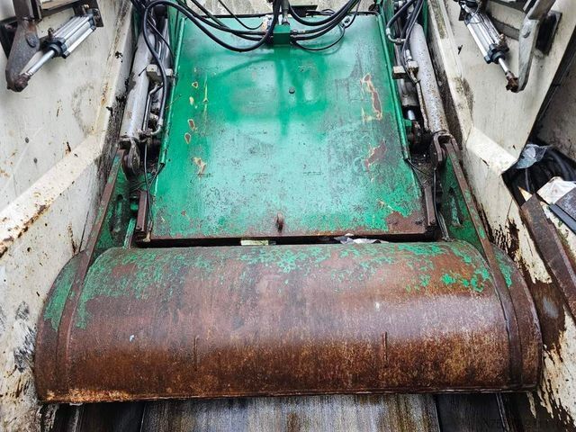 Garbage truck MERCEDES-BENZ 2629, 2 Kammern, Faun aus 2013, 22 cbm