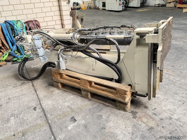 Spritzgießmaschine KraussMaffei KM 130-750-180 CXV BluePower 2-Farben 2K