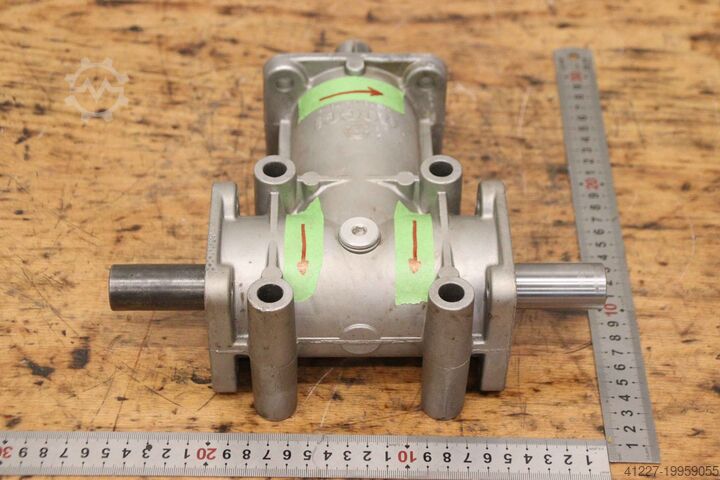 Getriebe 1:2 Poggi 252/245/H85 mm