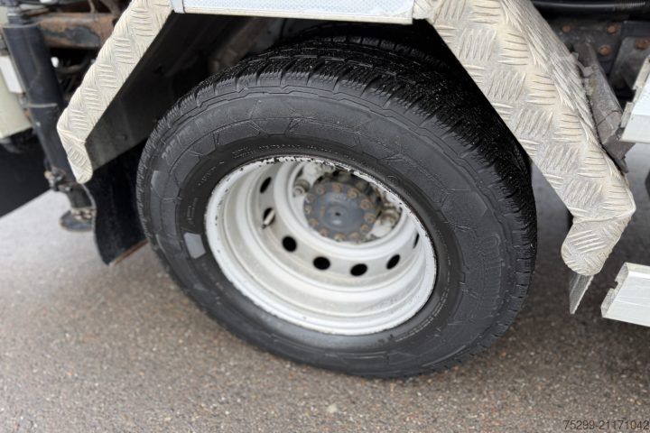 Abrollkipper Iveco 70C17H P Daily Hiab / Swiss-Vehicle