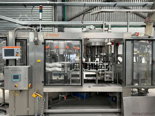 Kosme PET-Abfülllinie mit einer Kapazität von 3000 Flaschen/Stunde KOSME Various