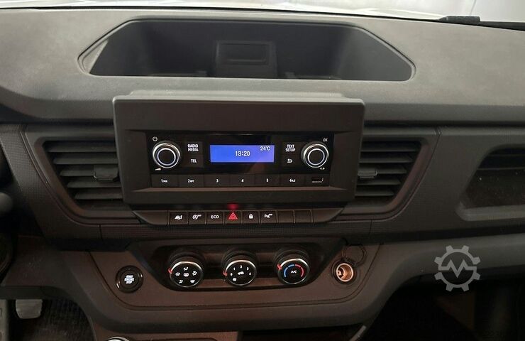 Panel van RENAULT Trafic Kasten L1H1 2,8t Komfort # 24 tkm# Regal